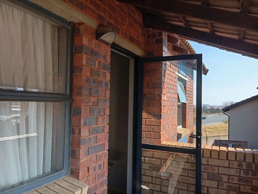 2 Bedroom Property for Sale in Alveda Park Gauteng