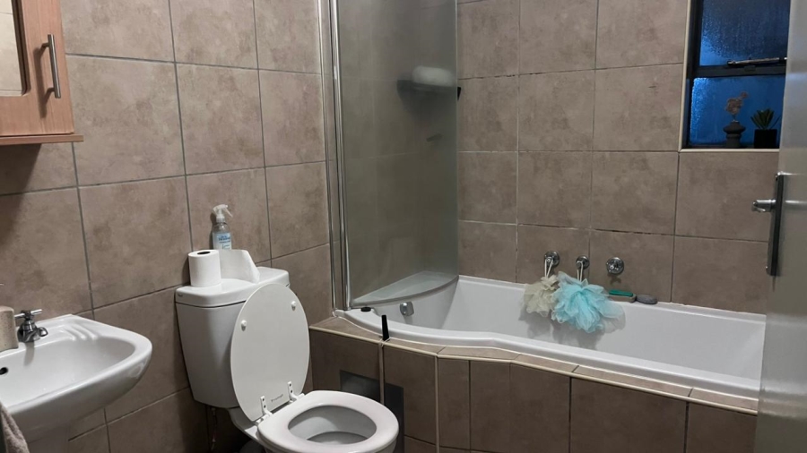 2 Bedroom Property for Sale in Alveda Park Gauteng