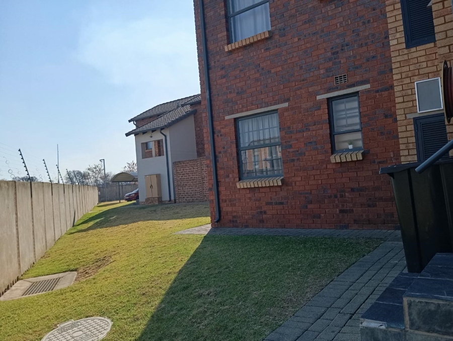 2 Bedroom Property for Sale in Alveda Park Gauteng