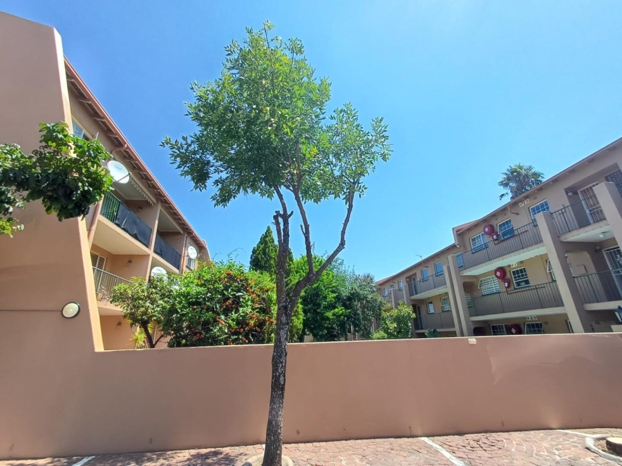 To Let 2 Bedroom Property for Rent in Kensington B Gauteng