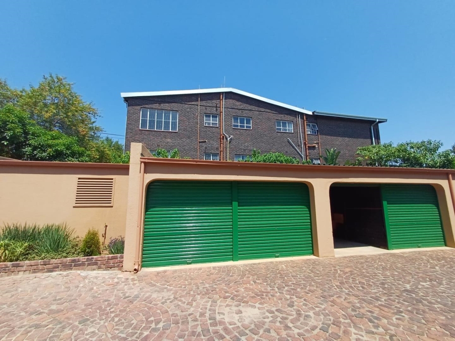 To Let 2 Bedroom Property for Rent in Kensington B Gauteng