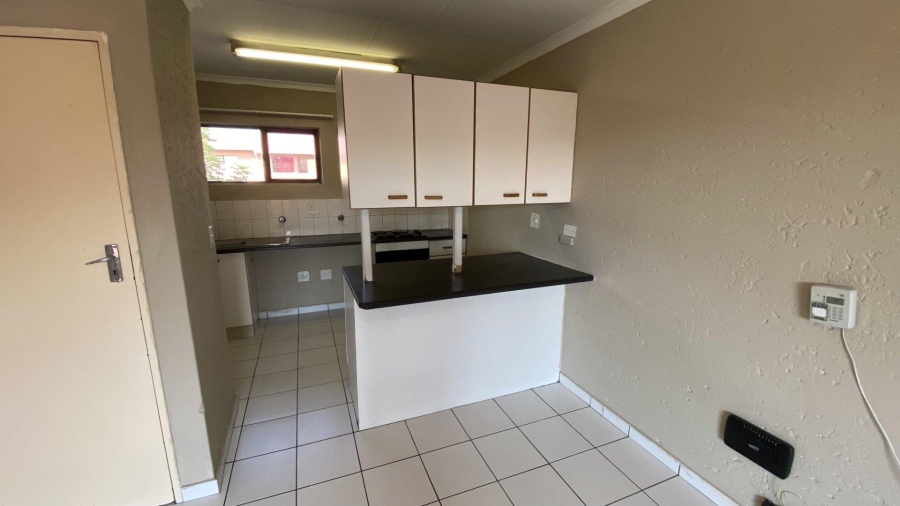 To Let 2 Bedroom Property for Rent in Ferndale Gauteng