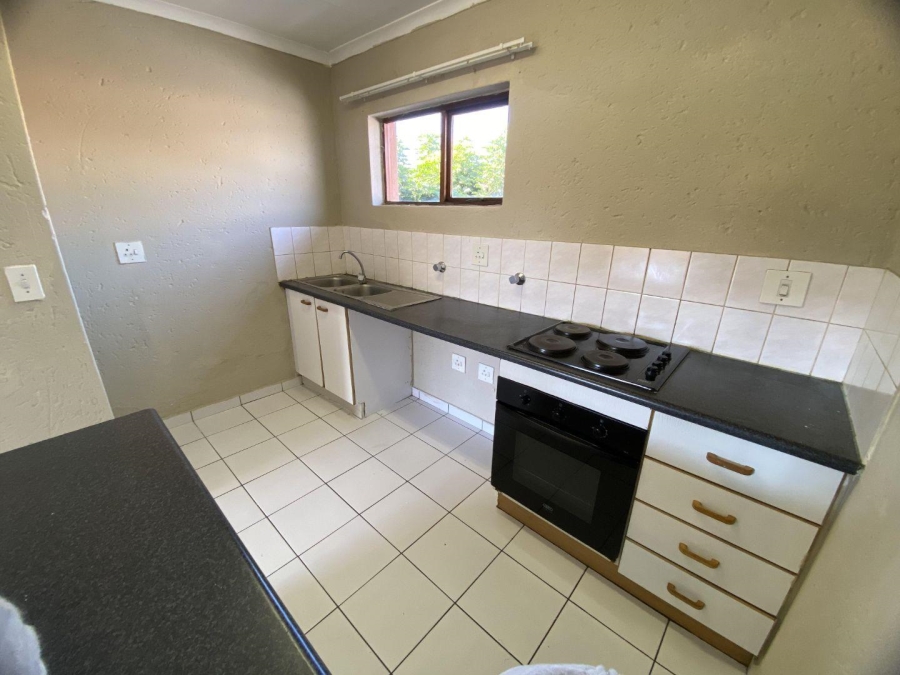 To Let 2 Bedroom Property for Rent in Ferndale Gauteng