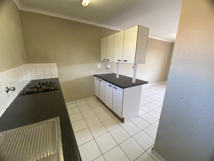 To Let 2 Bedroom Property for Rent in Ferndale Gauteng