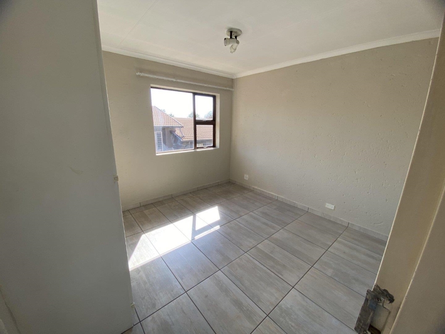 To Let 2 Bedroom Property for Rent in Ferndale Gauteng