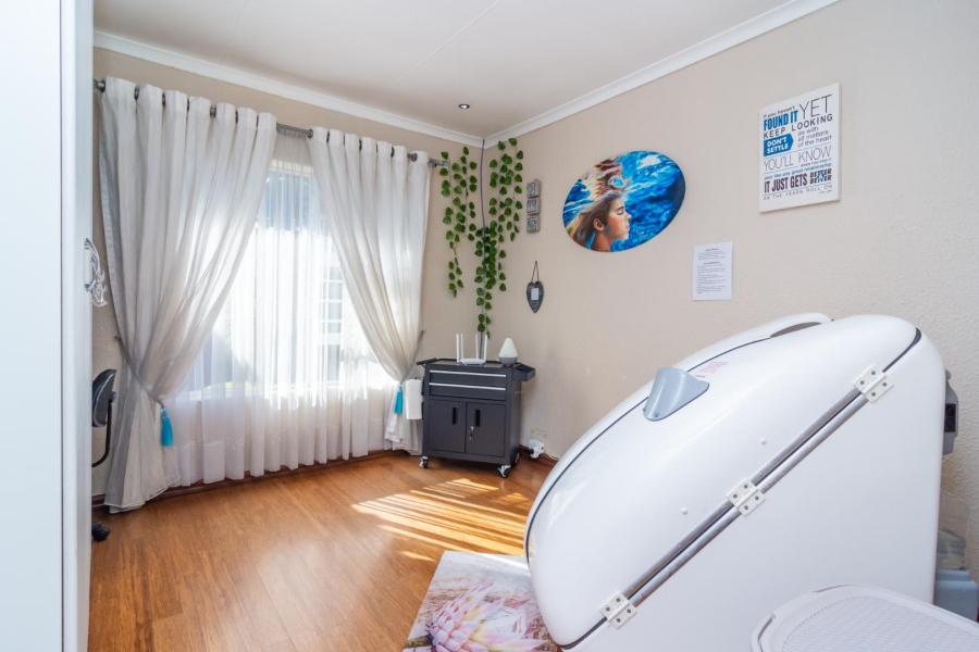 4 Bedroom Property for Sale in Rangeview Gauteng