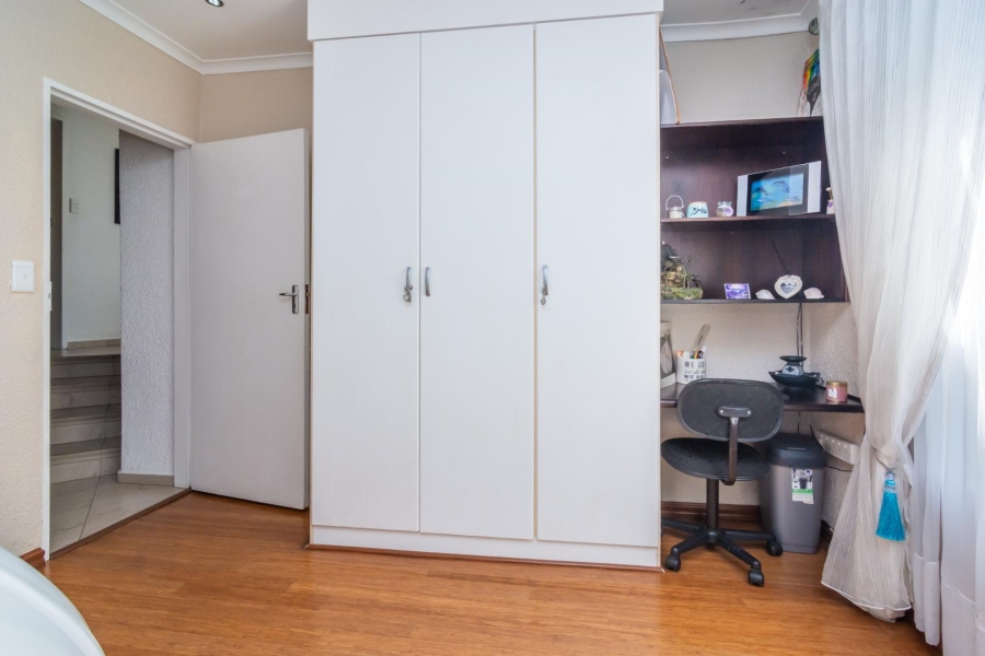 4 Bedroom Property for Sale in Rangeview Gauteng