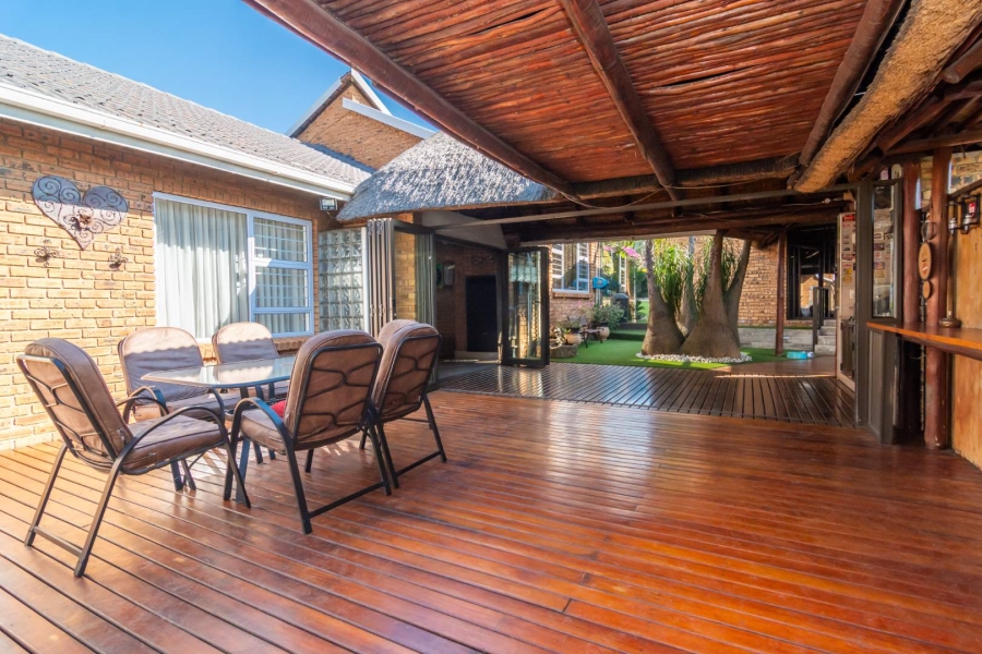 4 Bedroom Property for Sale in Rangeview Gauteng