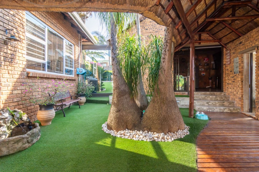 4 Bedroom Property for Sale in Rangeview Gauteng