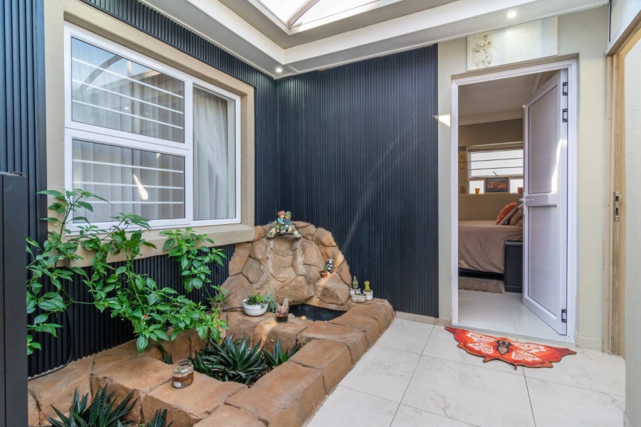 4 Bedroom Property for Sale in Rangeview Gauteng