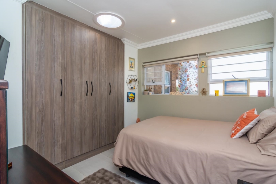 4 Bedroom Property for Sale in Rangeview Gauteng