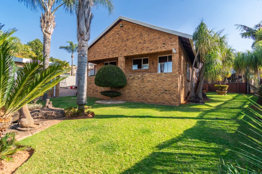 4 Bedroom Property for Sale in Rangeview Gauteng