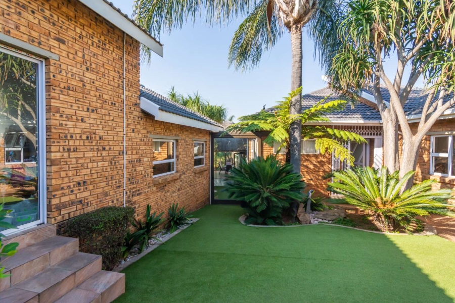4 Bedroom Property for Sale in Rangeview Gauteng