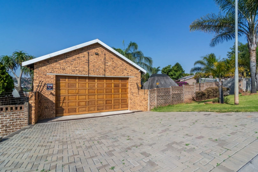 4 Bedroom Property for Sale in Rangeview Gauteng