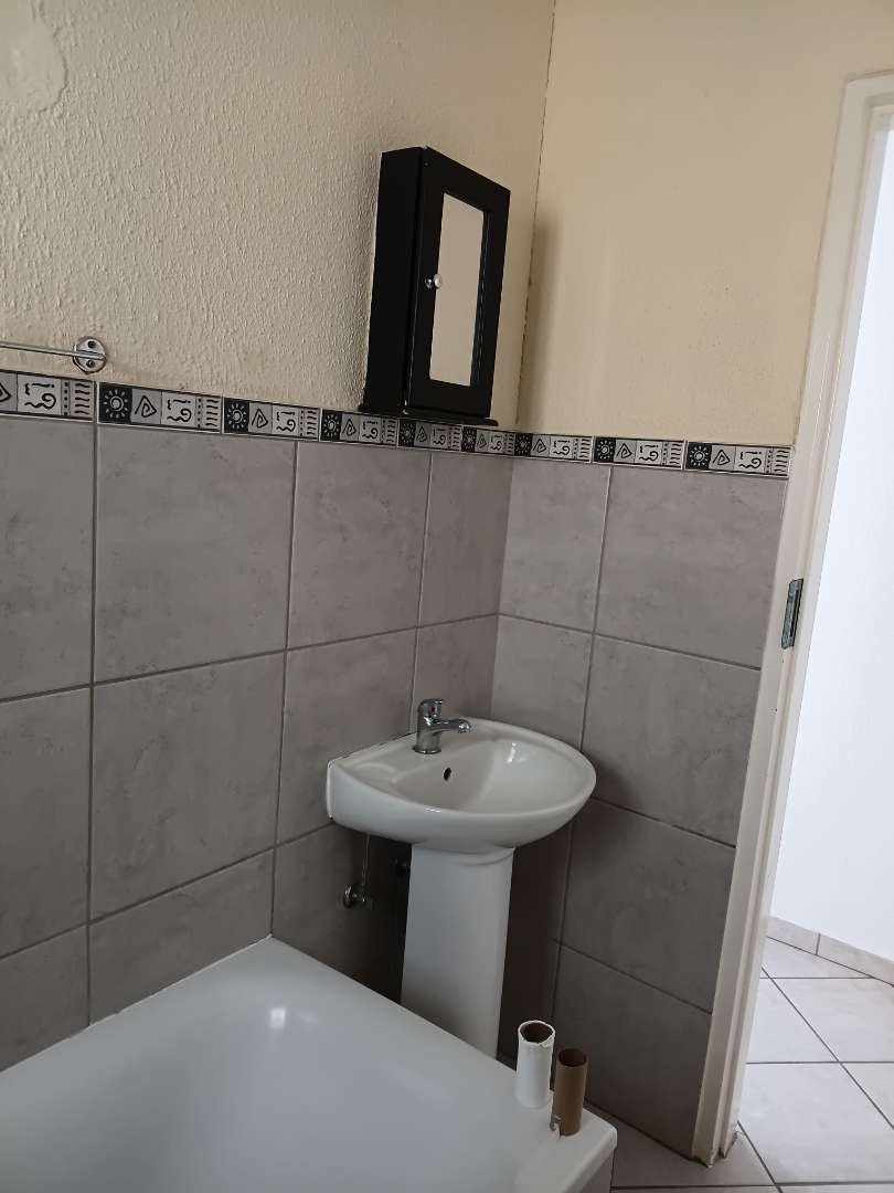 3 Bedroom Property for Sale in Andeon Gauteng