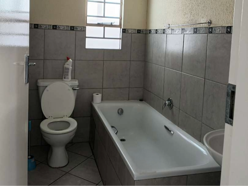 3 Bedroom Property for Sale in Andeon Gauteng