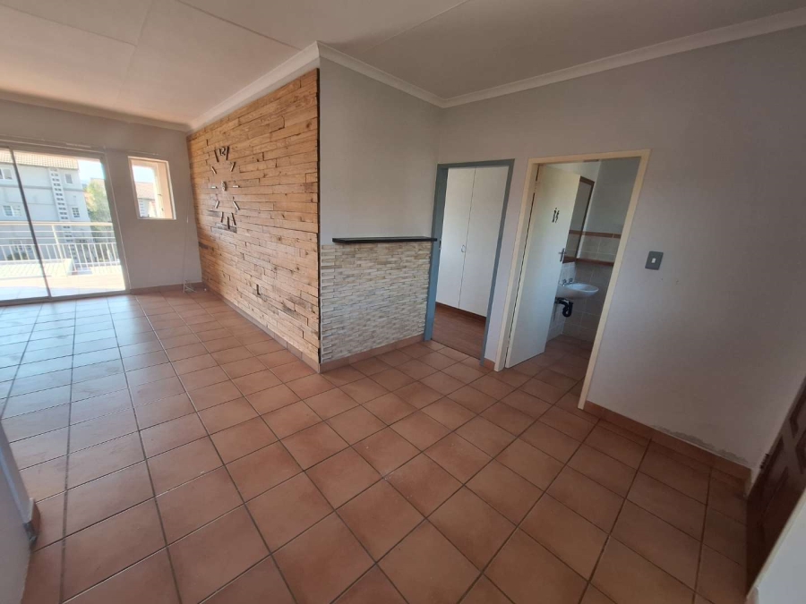 1 Bedroom Property for Sale in North Riding Gauteng