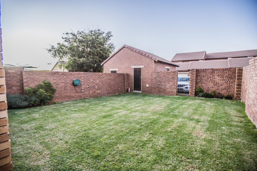 2 Bedroom Property for Sale in Mooikloof Ridge Gauteng