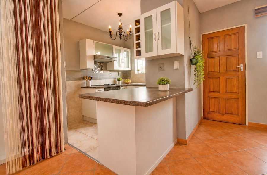 2 Bedroom Property for Sale in Strubensvallei Gauteng