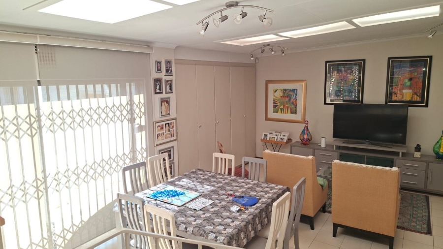 5 Bedroom Property for Sale in Sydenham Gauteng