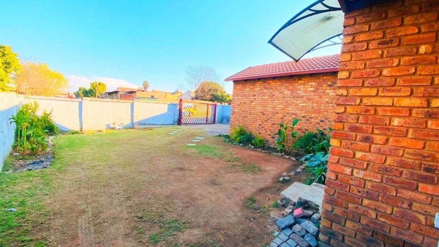 3 Bedroom Property for Sale in Olievenhoutbosch Gauteng