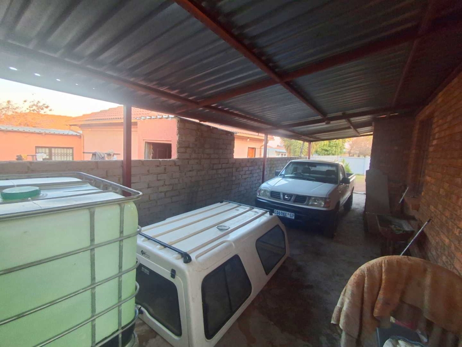 3 Bedroom Property for Sale in Olievenhoutbosch Gauteng