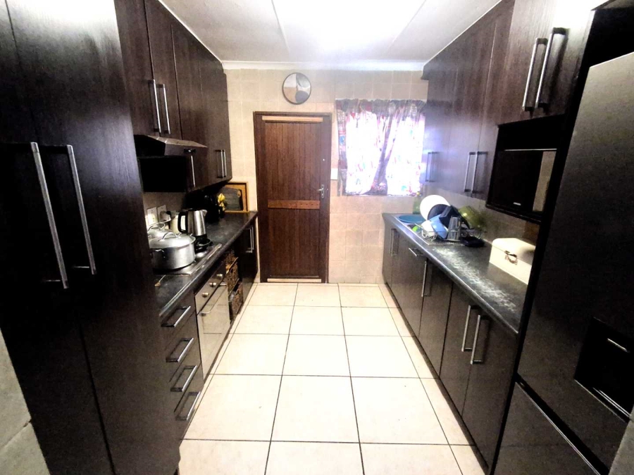 3 Bedroom Property for Sale in Olievenhoutbosch Gauteng