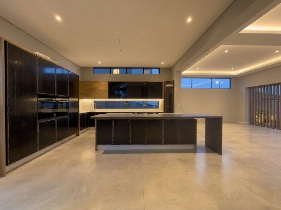 5 Bedroom Property for Sale in Eye of Africa Gauteng