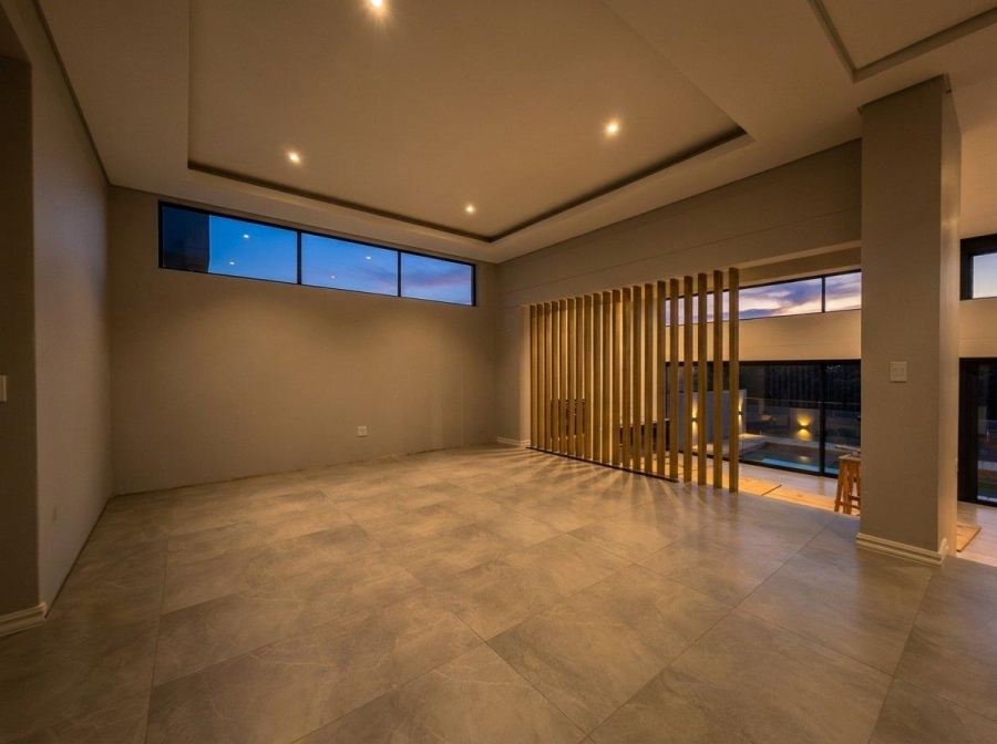 5 Bedroom Property for Sale in Eye of Africa Gauteng