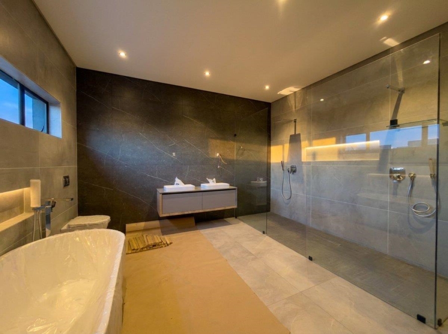 5 Bedroom Property for Sale in Eye of Africa Gauteng