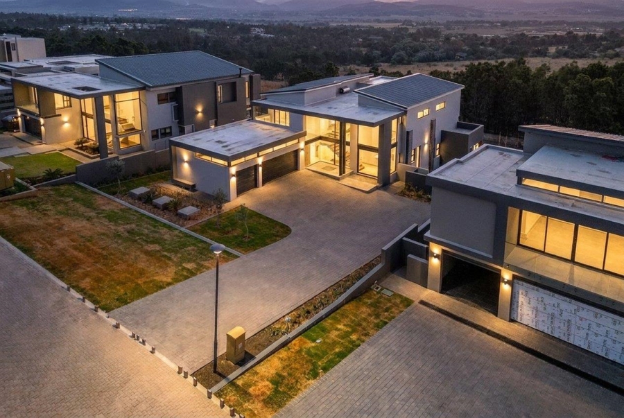 5 Bedroom Property for Sale in Eye of Africa Gauteng