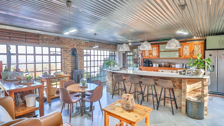 4 Bedroom Property for Sale in Vaaloewer Gauteng