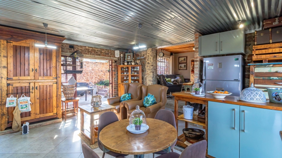 4 Bedroom Property for Sale in Vaaloewer Gauteng