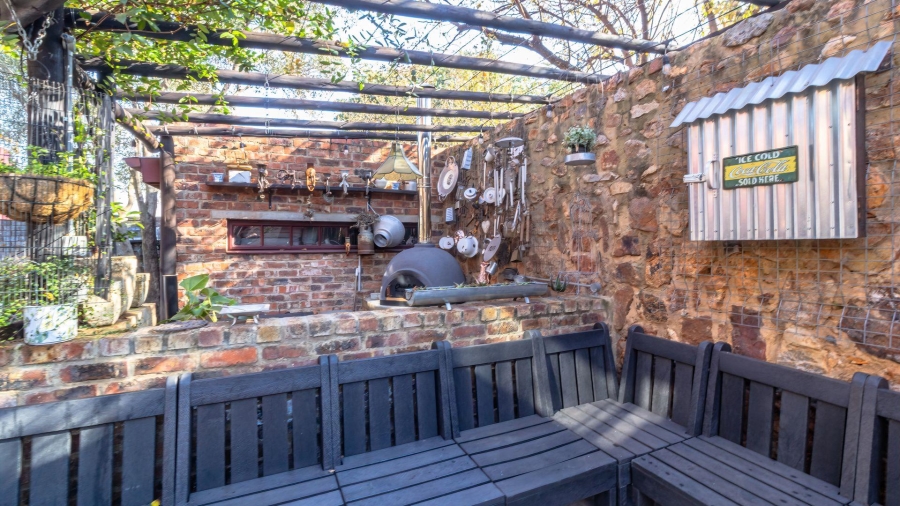 4 Bedroom Property for Sale in Vaaloewer Gauteng