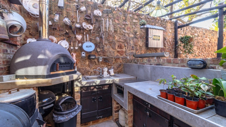 4 Bedroom Property for Sale in Vaaloewer Gauteng