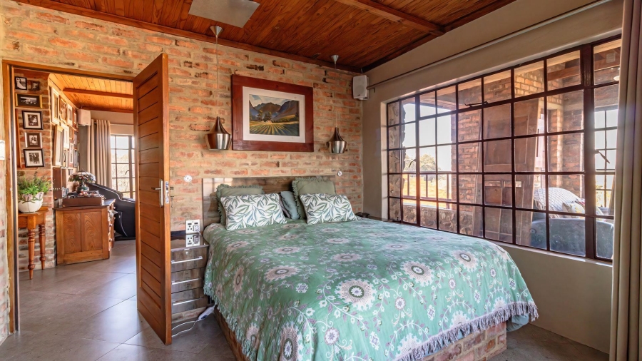 4 Bedroom Property for Sale in Vaaloewer Gauteng