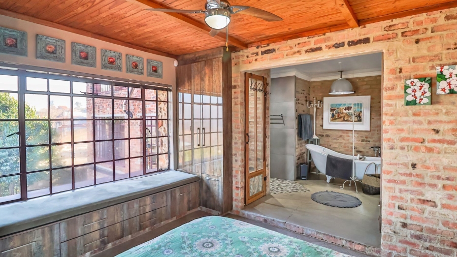 4 Bedroom Property for Sale in Vaaloewer Gauteng