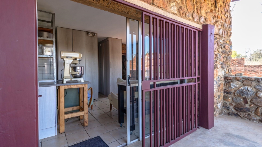 4 Bedroom Property for Sale in Vaaloewer Gauteng