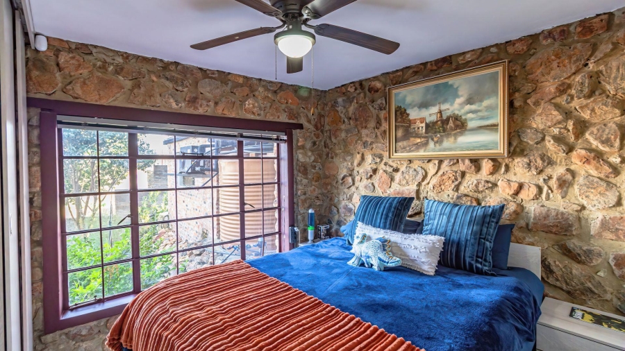 4 Bedroom Property for Sale in Vaaloewer Gauteng
