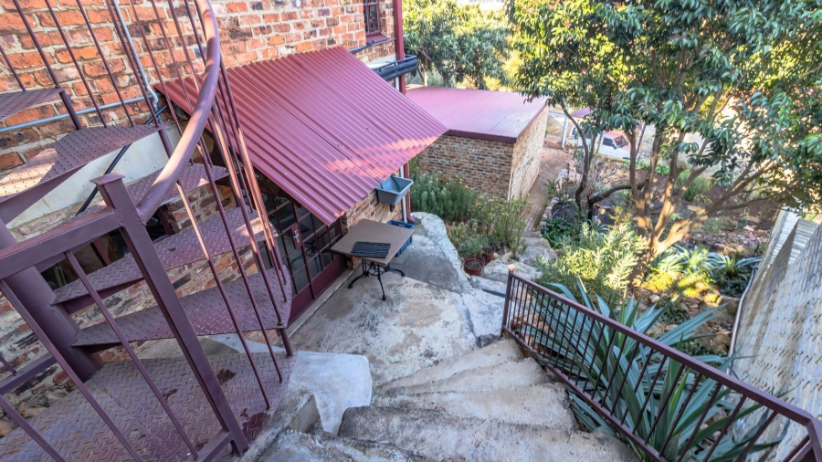 4 Bedroom Property for Sale in Vaaloewer Gauteng