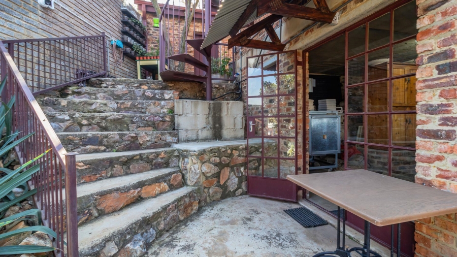 4 Bedroom Property for Sale in Vaaloewer Gauteng