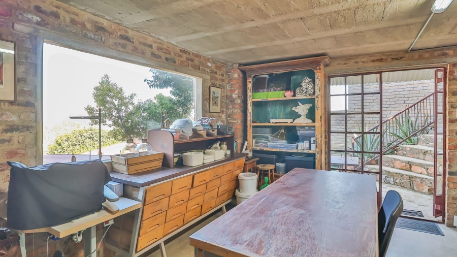 4 Bedroom Property for Sale in Vaaloewer Gauteng