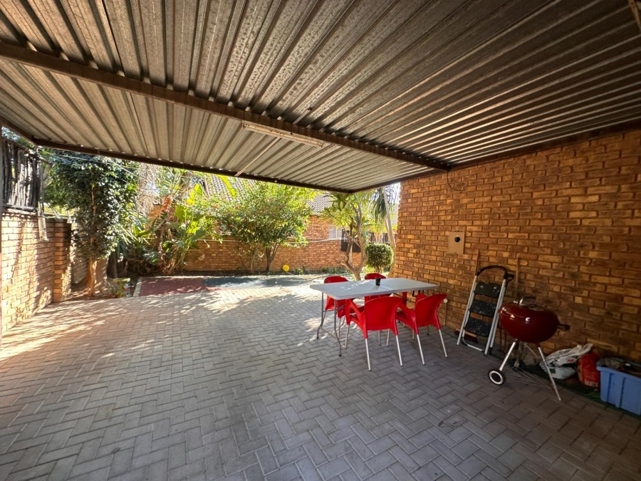To Let 3 Bedroom Property for Rent in Wilgeheuwel Gauteng