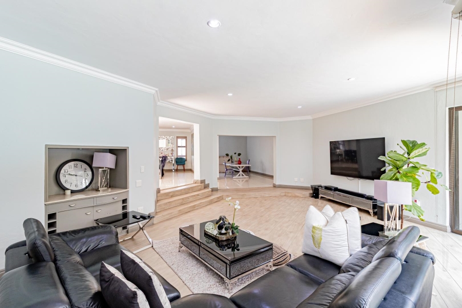 5 Bedroom Property for Sale in Dainfern Golf Estate Gauteng