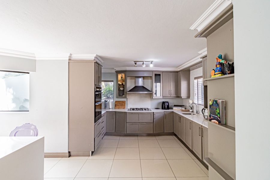 5 Bedroom Property for Sale in Dainfern Golf Estate Gauteng