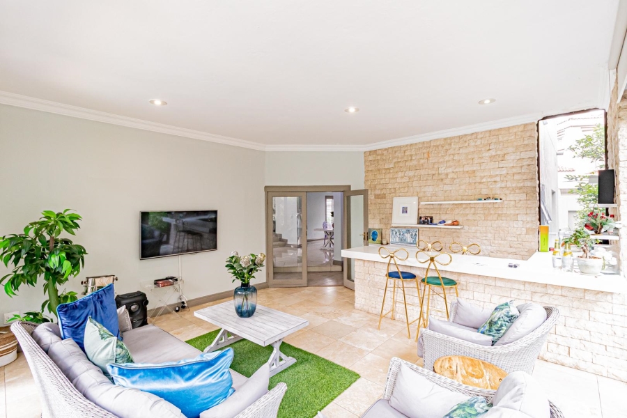 5 Bedroom Property for Sale in Dainfern Golf Estate Gauteng