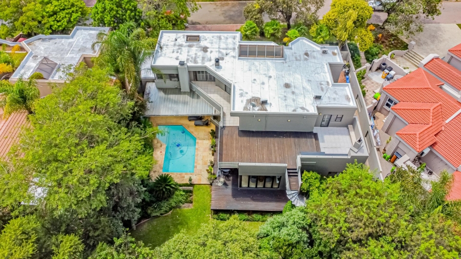 5 Bedroom Property for Sale in Dainfern Golf Estate Gauteng