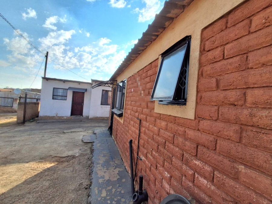1 Bedroom Property for Sale in Lotus Gardens Gauteng