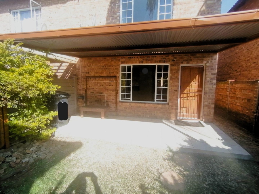 2 Bedroom Property for Sale in Annlin Gauteng