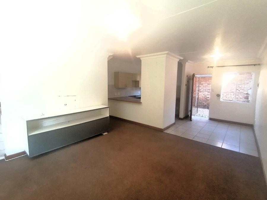 2 Bedroom Property for Sale in Annlin Gauteng